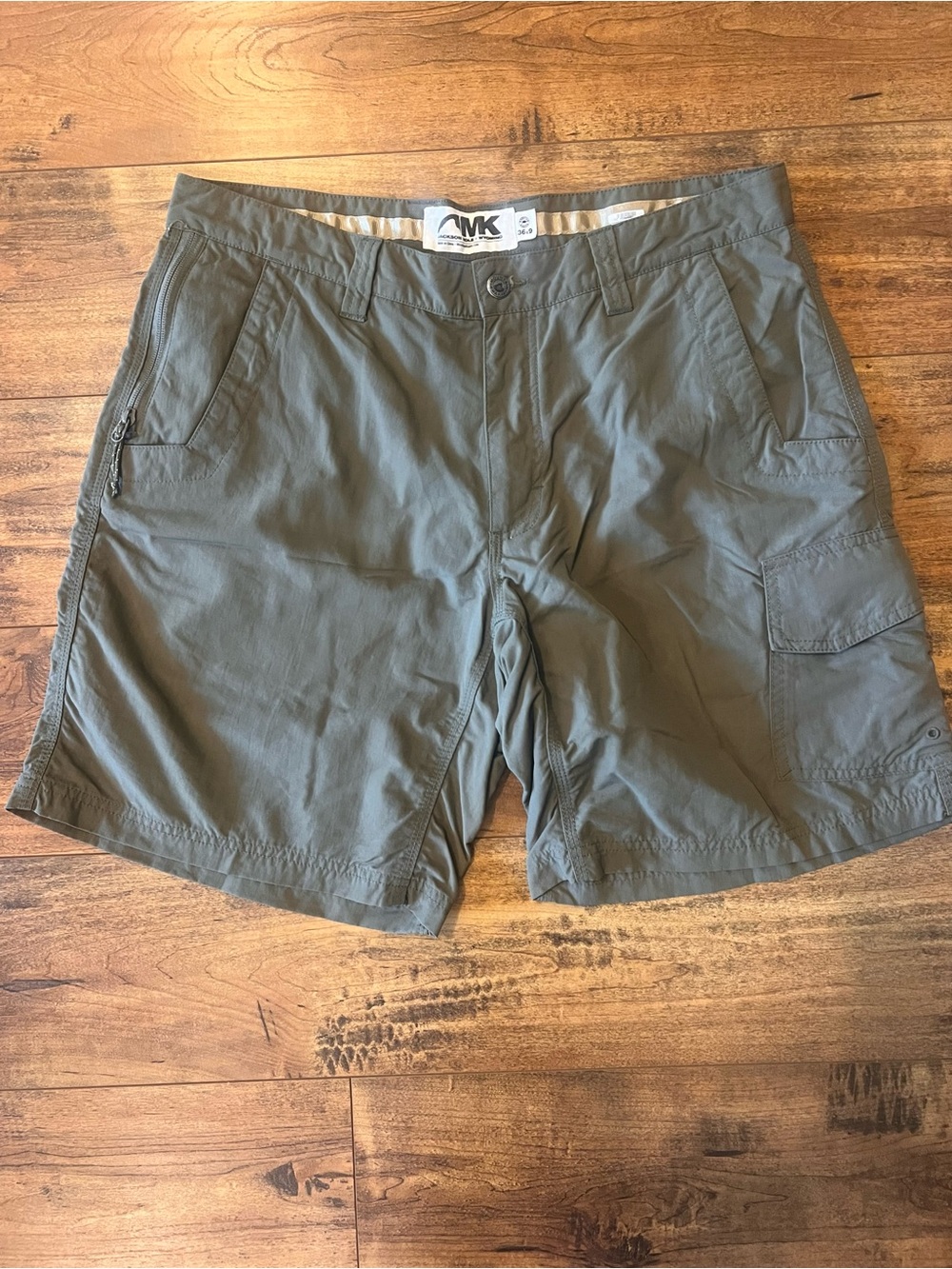 Mountain Khakis Men’s Green Shorts 36x9